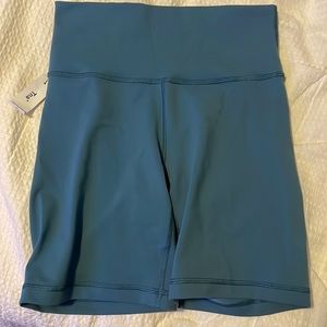 aritzia biker shorts